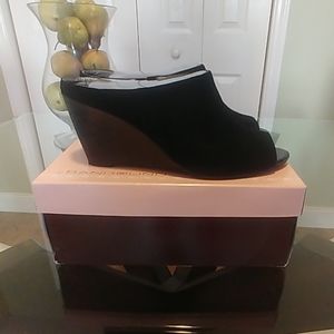 Brand new Bandolino black suede wedges size 9.5